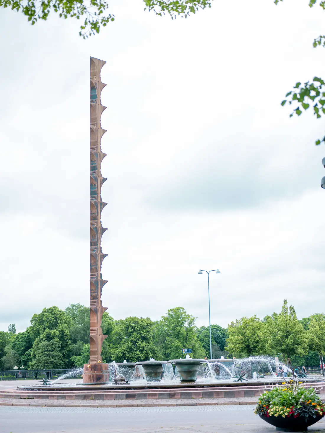 Skulpturen Pin Point vid Fristadstorget i Eskilstuna